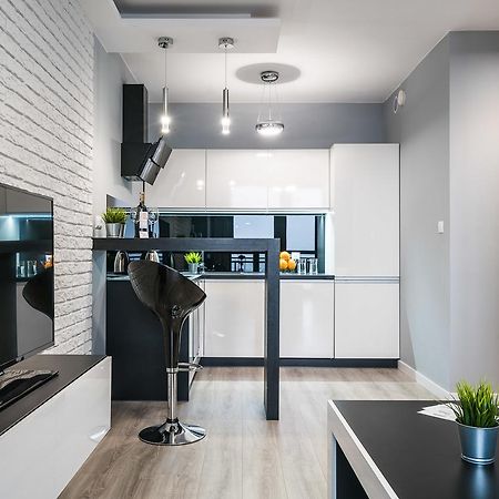 Апартаменты Rentplanet - Odra Tower Вроцлав Экстерьер фото